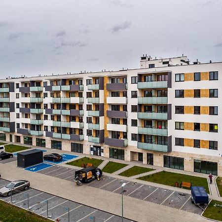 Warsaw Apartments White Exterior photo