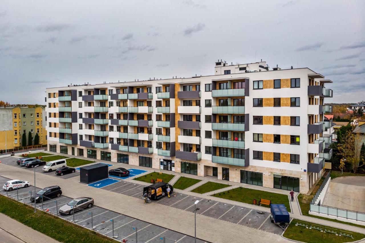 Warsaw Apartments White Exterior photo